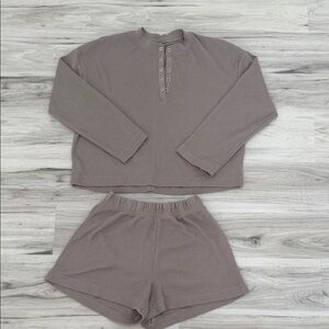 H&M Women's Taupe Waffle Short Lounge Set size Small